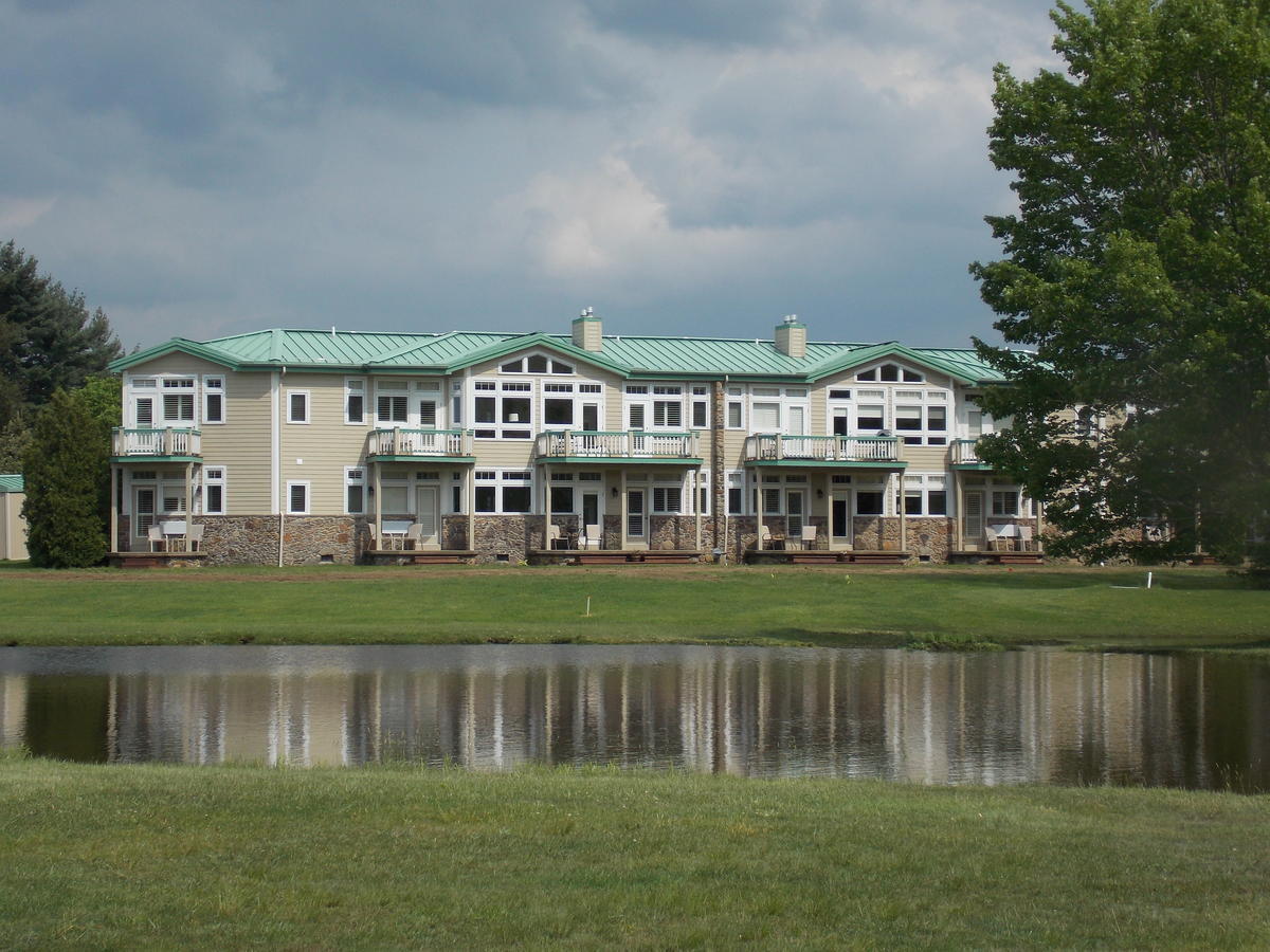 Fairway Suites At The Peak French Creek Экстерьер фото