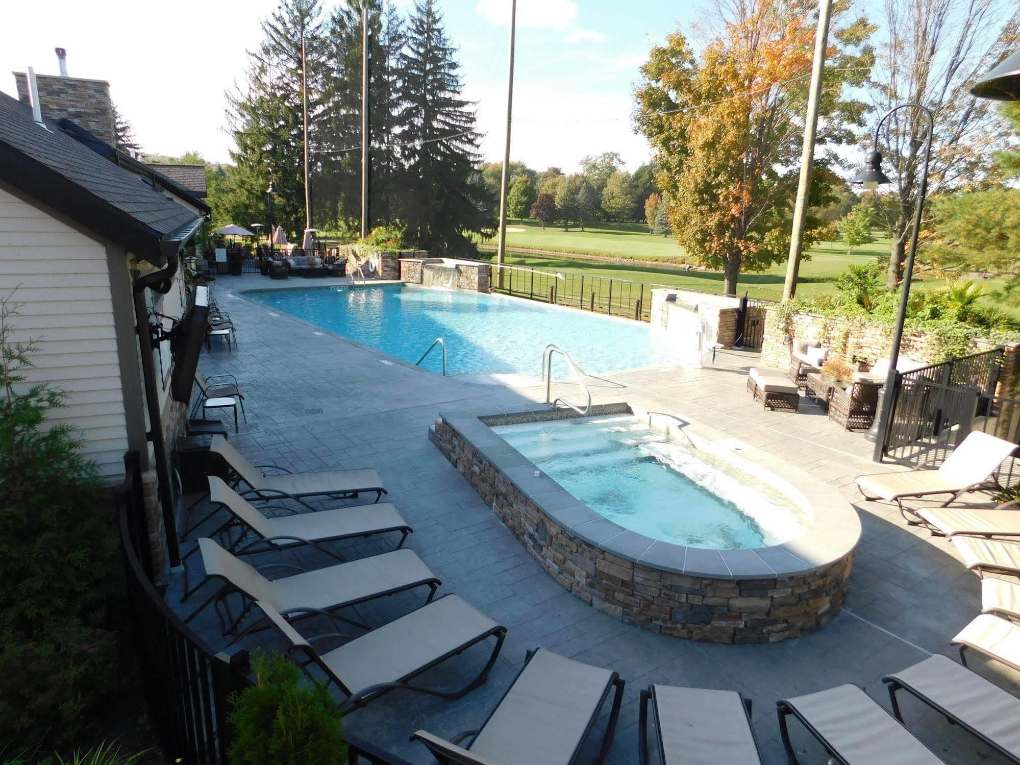 Fairway Suites At The Peak French Creek Экстерьер фото